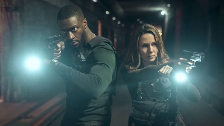 Aldis-Hodge-_Alex-Cross_-Alona-Tal-_Kayla-Craig_-Photo-Courtesy-of-Ian-Watson-Prime-Video.jpg