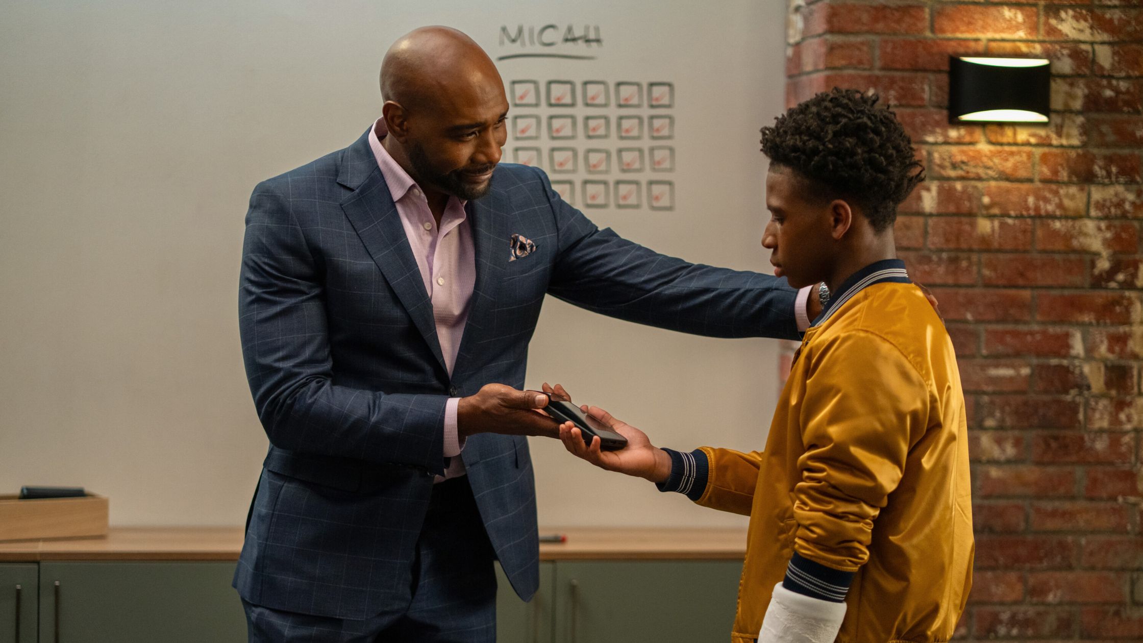 Watson-Lets-Micah-Use-His-Phone-Watson-S02E09.jpg