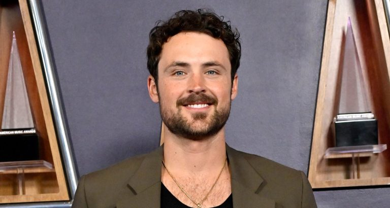 dylan-efron-dylan.jpg