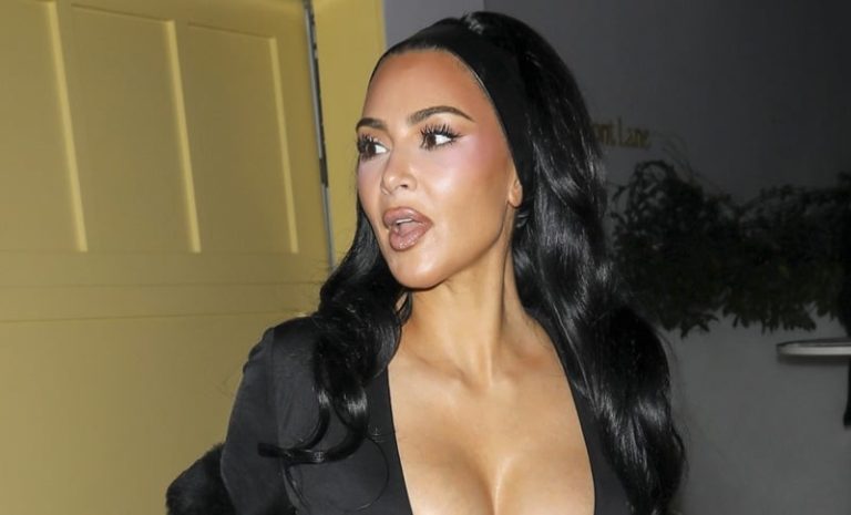 kardashian-bares.jpg