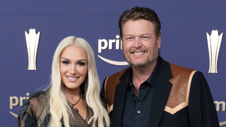 0112_blakeshelton_gwenstefani_header-scaled.jpg