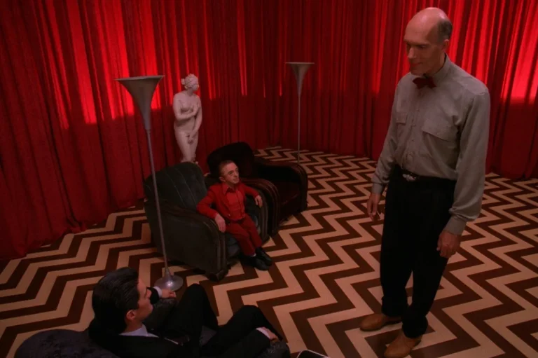 6f749d88d0170a5aeea86df406f6b0a6da-19-twin-peaks-original.2x.rhorizontal.w710.webp.webp