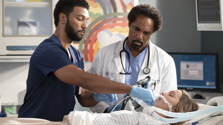 Greys-Anatomy-S22E07-Jo-1.jpg