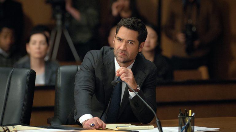 The_Lincoln_Lawyer_n_S4_E9_00_25_52_09R-scaled.jpg