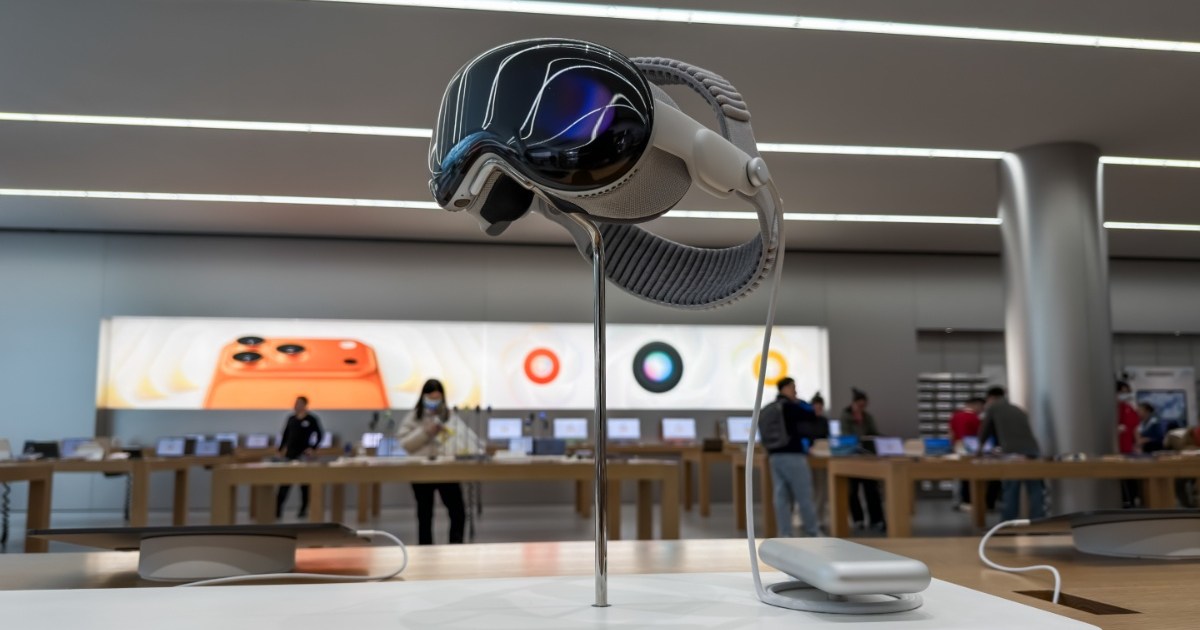 apple-vision-pro-headset.jpg