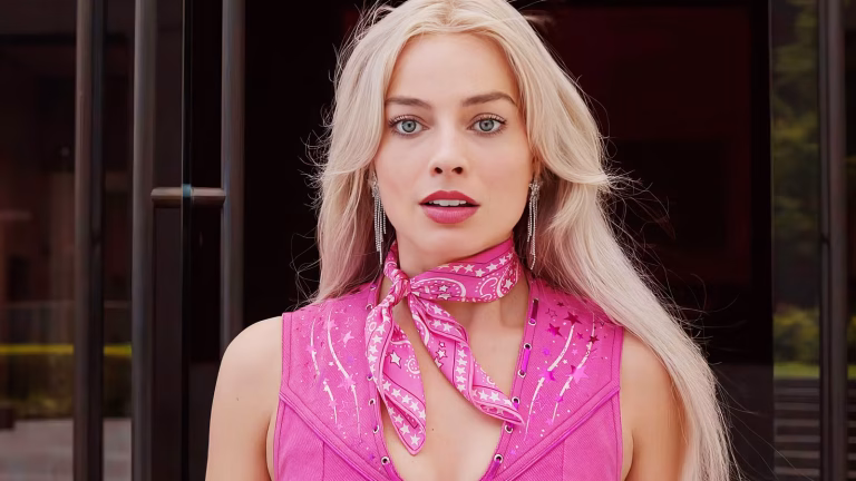 margot-robbie-s-first-movie-since-barbie-looks-even-more-ambitious-therapeutic.avif.avif