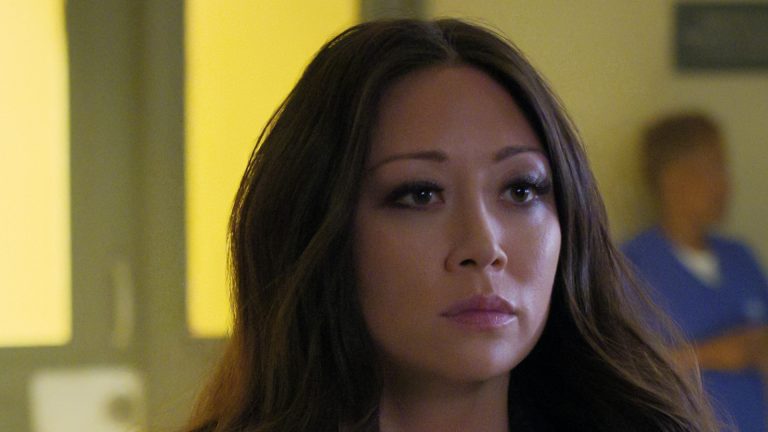 The-Lincoln-Lawyer.-Fiona-Rene-as-Glory-Days-in-episode-202-of-The-Lincoln-Lawyer.-Cr.-Courtesy-Of-Netflix-C2A9-2023-1.jpg