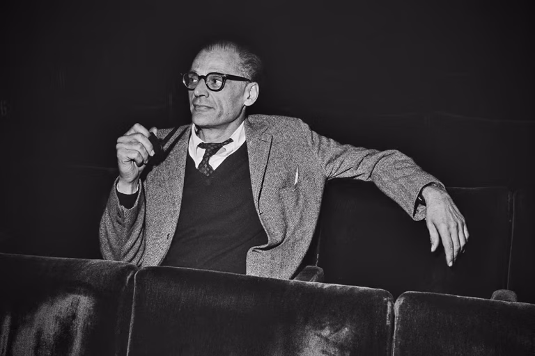 arthur_miller_comedian_1050x700.avif.avif