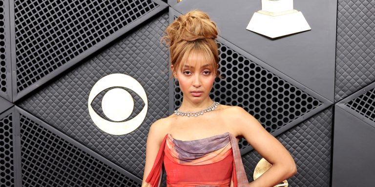 pinkpantheress-grammys-social.jpg